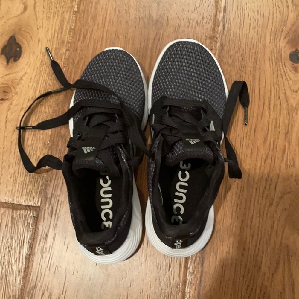 Adidas Edge Luxe Bounce Tennis Shoes
